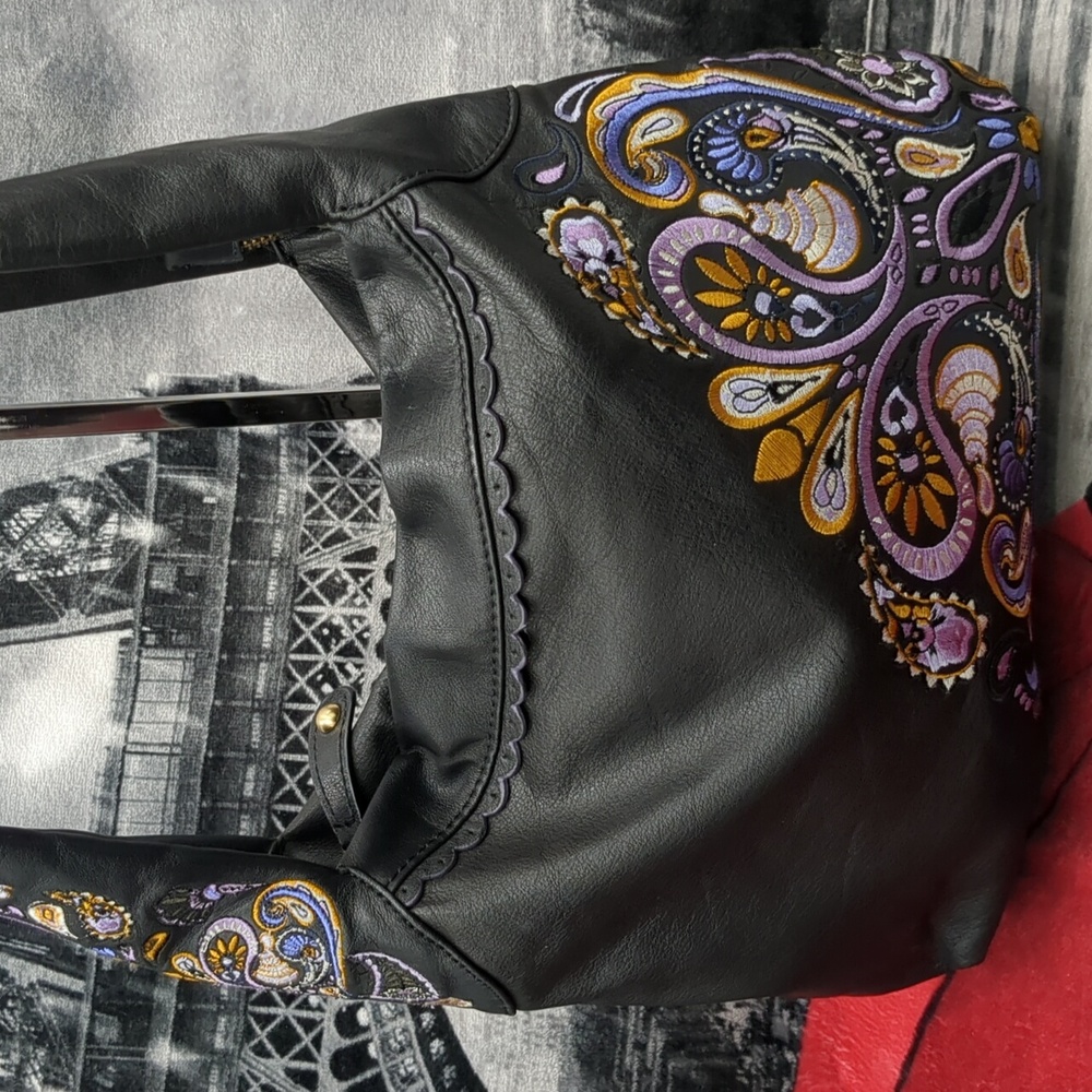 Isabella Fiore Black & Purple Seashell Bag